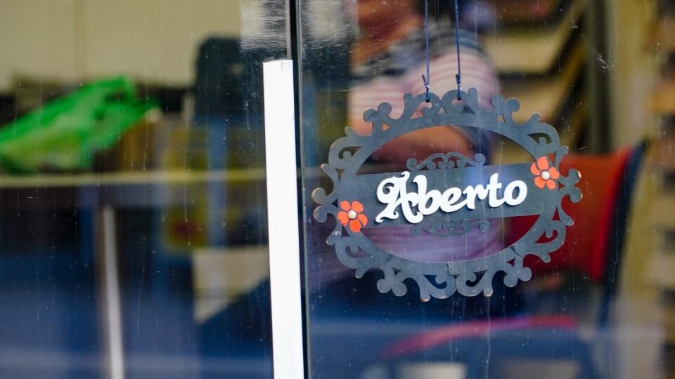 Santa Catarina bate recorde em abertura de empresas com alta de 13% em 2025