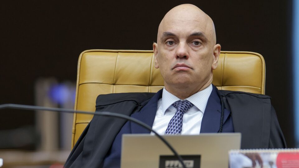 Moraes instaura inquérito para investigar vazamento de dados de familiares e de ministros do STF