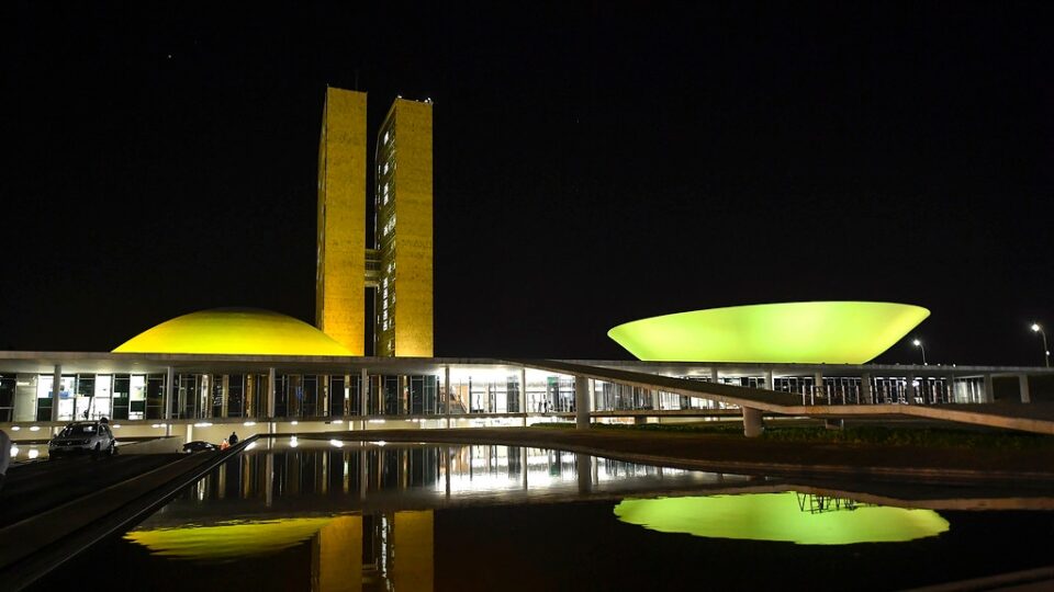 Parlamentares da esquerda lançam campanha contra discurso da militância sobre o Congresso