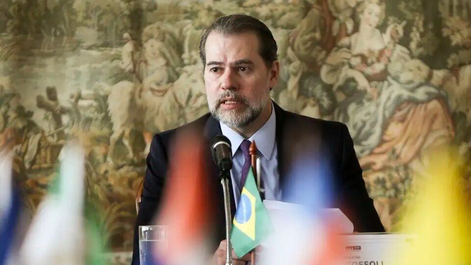 Parlamentares da oposição pedem impeachment, suspeição e investigação contra Dias Toffoli