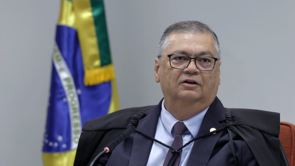 Câmara pede a Dino liberação de emendas de Eduardo, Ramagem e Zambelli