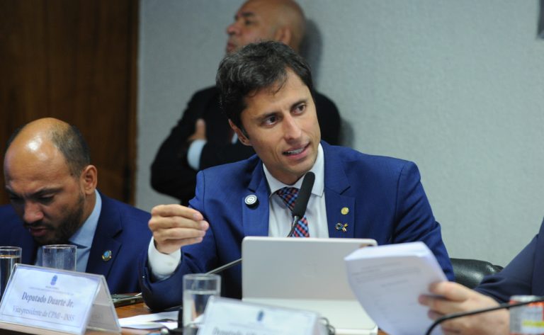 Comissão aprova auxílio técnico-financeiro para adaptar casas de pessoas com deficiência