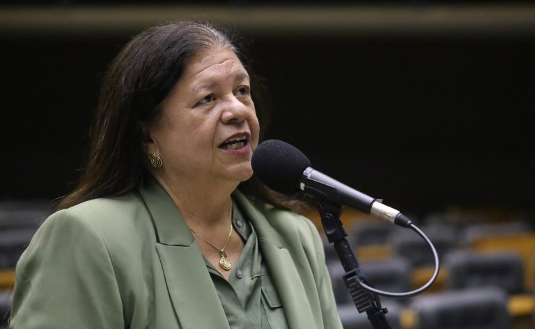 Comissão aprova projeto que estabelece três horas semanais como mínimo para educação física nas escolas