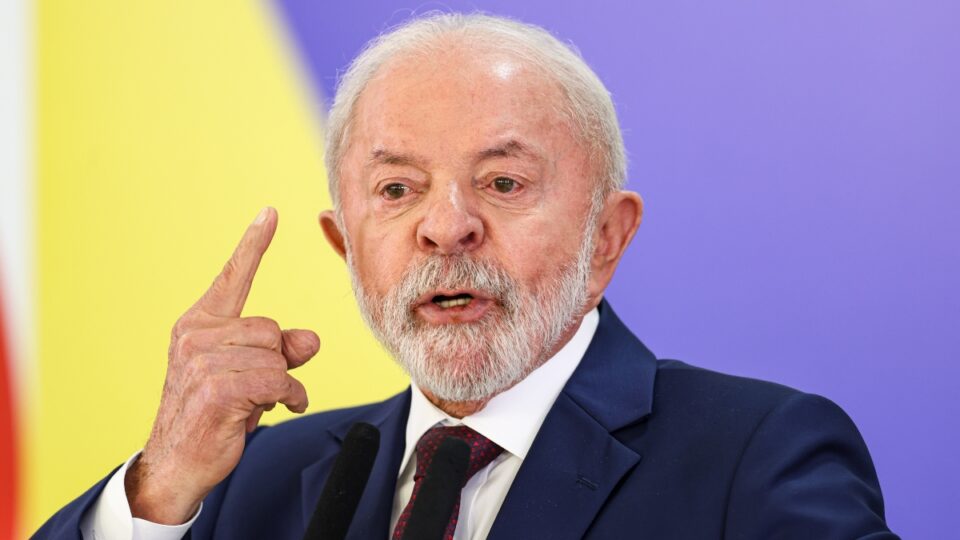 Lula sanciona o Orçamento federal de 2026 com veto a reajuste do Fundo Partidário