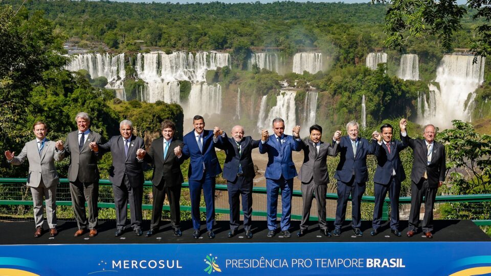 O truque de Lula para não criticar Maduro