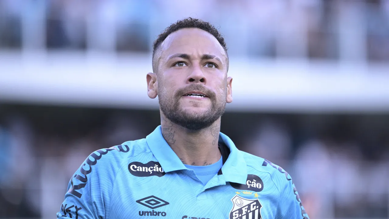 Neymar nomeia jogador do Real Madrid como melhor meio-campista do mundo