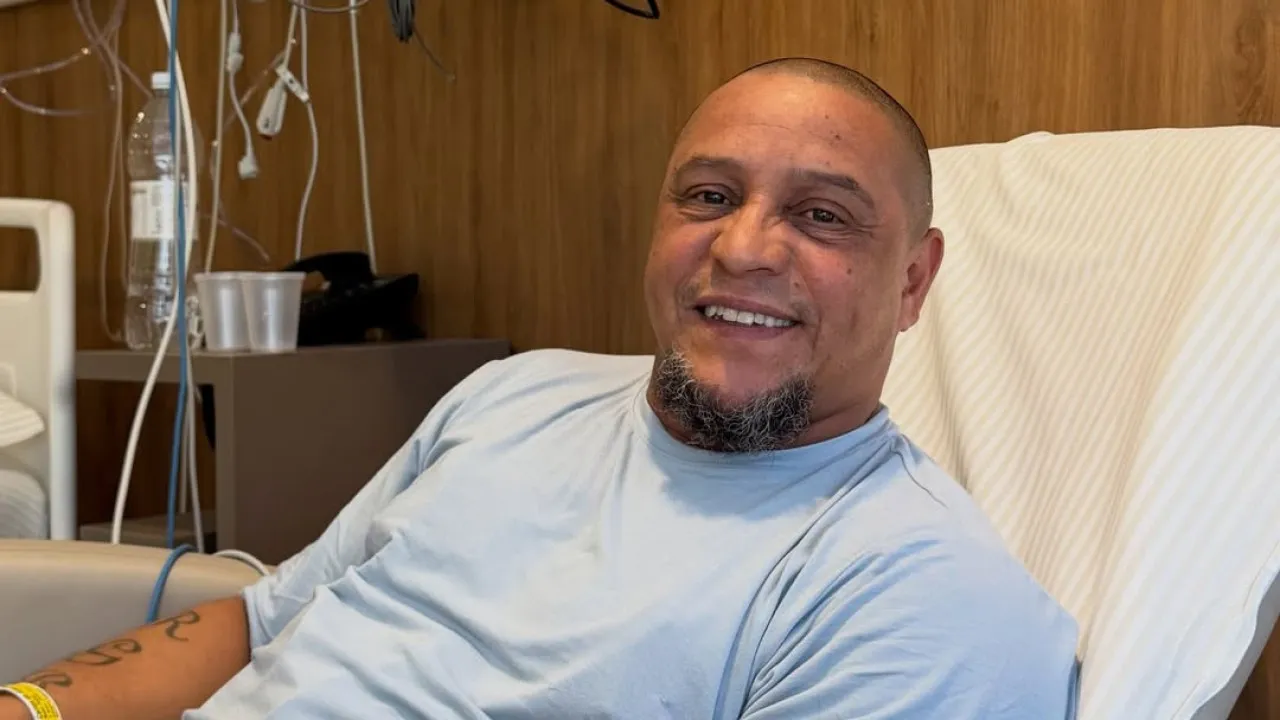 Roberto Carlos fala após cirurgia: ‘Não tive ataque cardíaco”