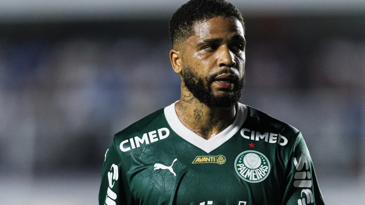 Palmeiras libera zagueiro e encaminha empréstimo para time de Messi