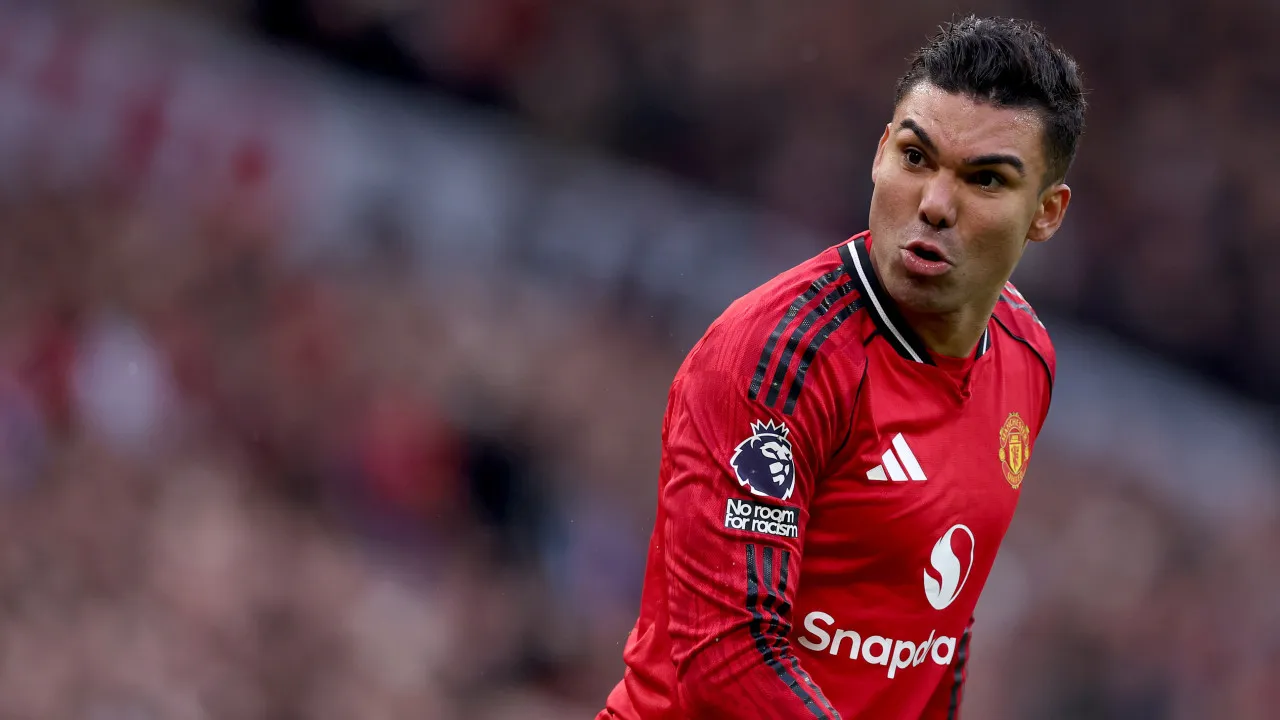 Jornal elege Casemiro melhor em campo em clássico inglês