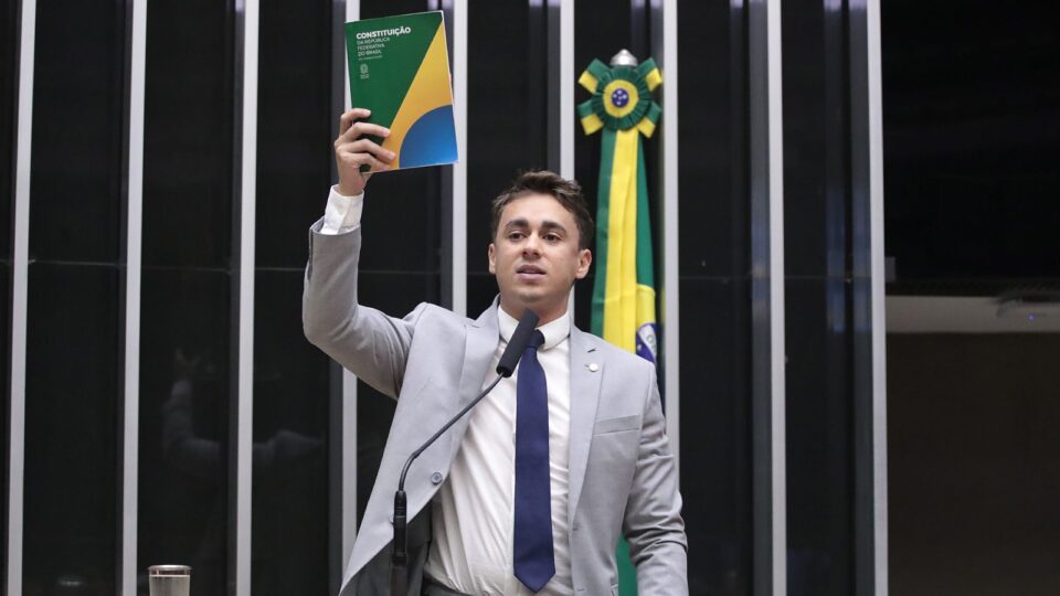 Vídeo sobre pix gera ofensiva judicial da esquerda contra Nikolas Ferreira