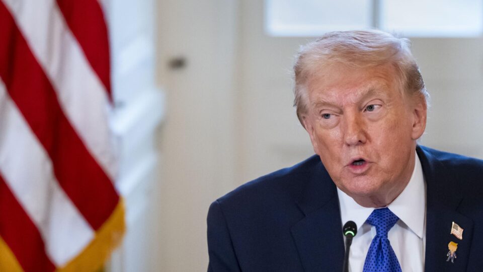 Trump anuncia tarifa de 25% sobre qualquer país que fizer negócios com o Irã