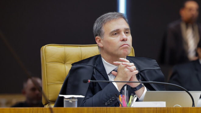 André Mendonça vira peça-chave do jogo eleitoral ao atuar com INSS, Master e TSE