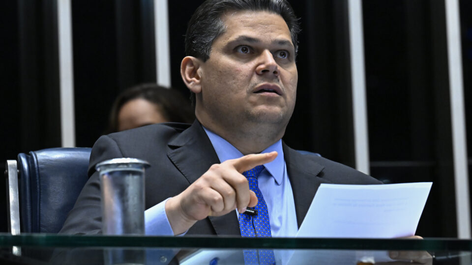 CPMI do Master empaca no Congresso. As próximas jogadas de Kassab. Terras raras põem Brasil na mira dos EUA