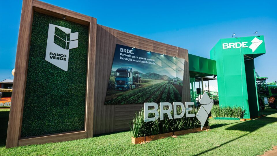 Banco do Agricultor no Show Rural impulsiona R$ 434 milhões em crédito via BRDE