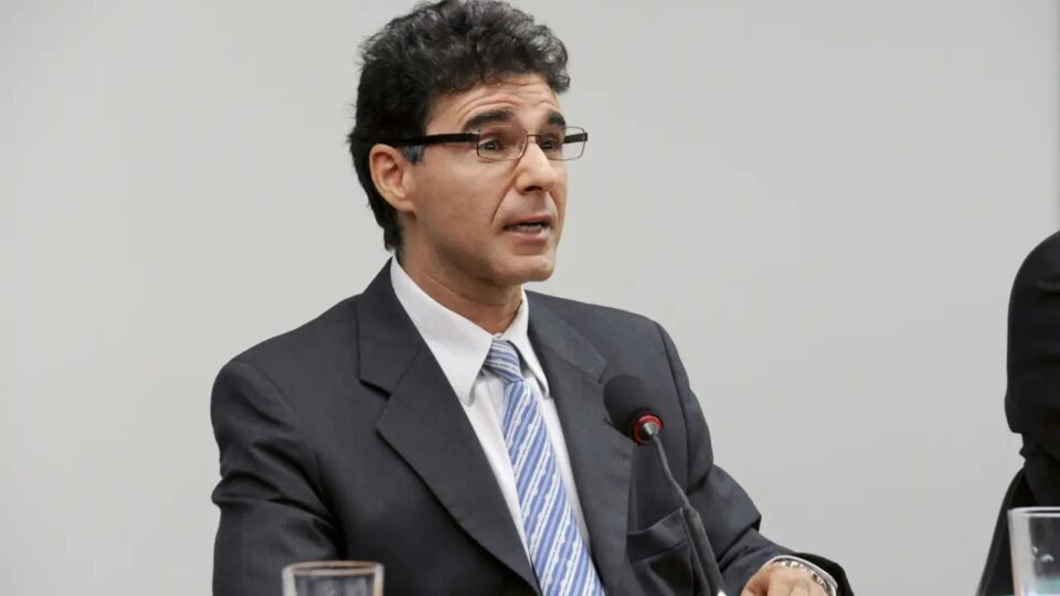MPTCU pede fiscalização sobre vazamento de dados de ministros na Receita