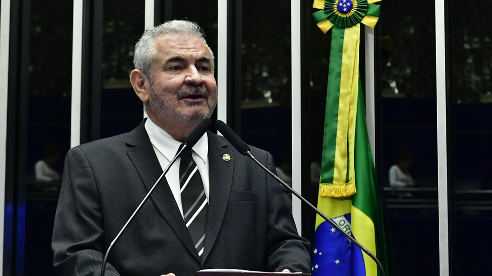 União avança em articulação para filiar Angelo Coronel