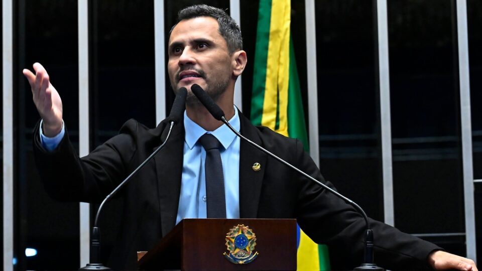 Cleitinho racha Senado e critica “escala 3×4” sem votações nesta semana