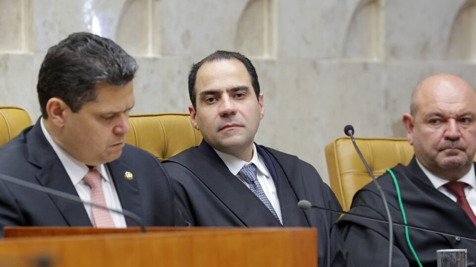 Curso sobre direitos fundamentais da OAB e Gilmar Mendes evidencia incoerência da entidade