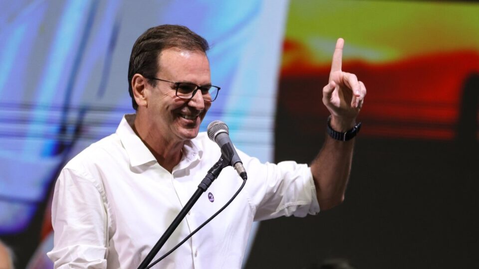Eduardo Paes anuncia saída da Prefeitura do Rio para disputar o governo do estado