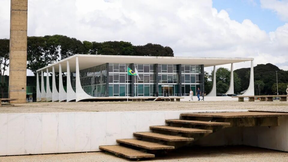 Judiciário e MPs acumulam 60 tipos diferentes de “penduricalhos”, diz Transparência Brasil