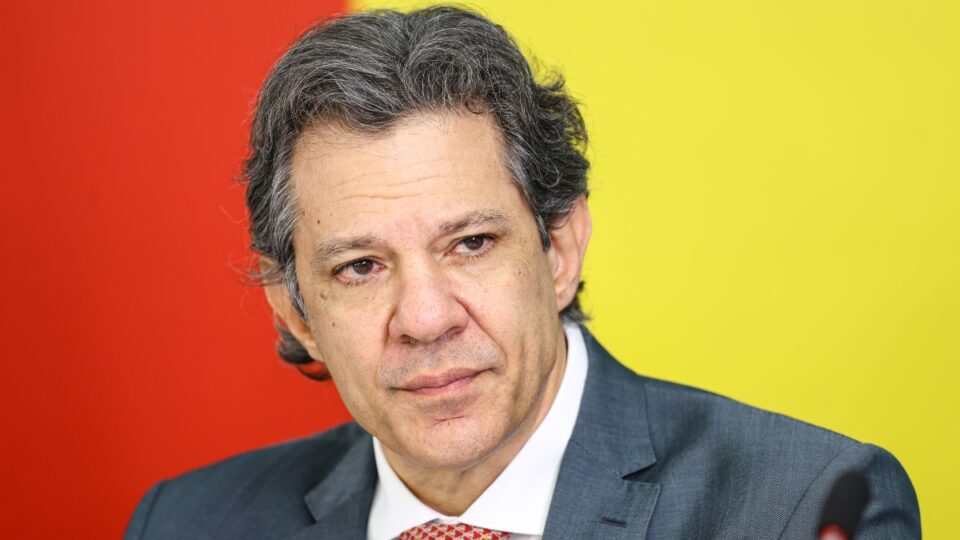Governo comemora com cautela derrubada de tarifas de Trump e elogia diplomacia do Brasil