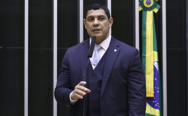 Projeto obriga exibição de preço com e sem imposto em ofertas e propagandas de produtos e serviços