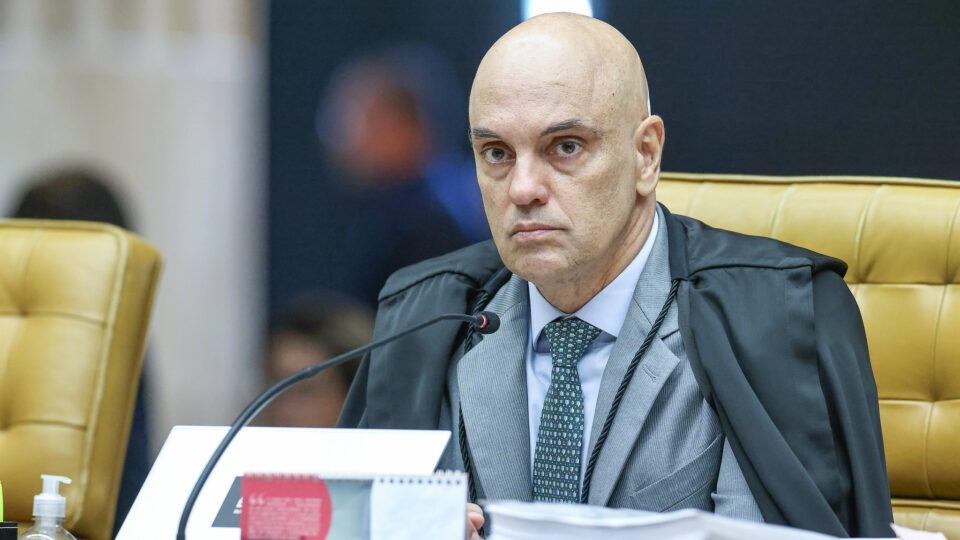 STF tem cinco votos para validar restrições a juízes na redes sociais