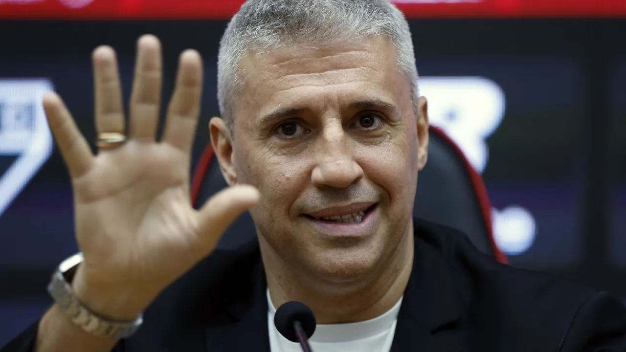 Crespo comemora estabilidade do São Paulo e fala em título no Paulista: ‘Ser protagonista’