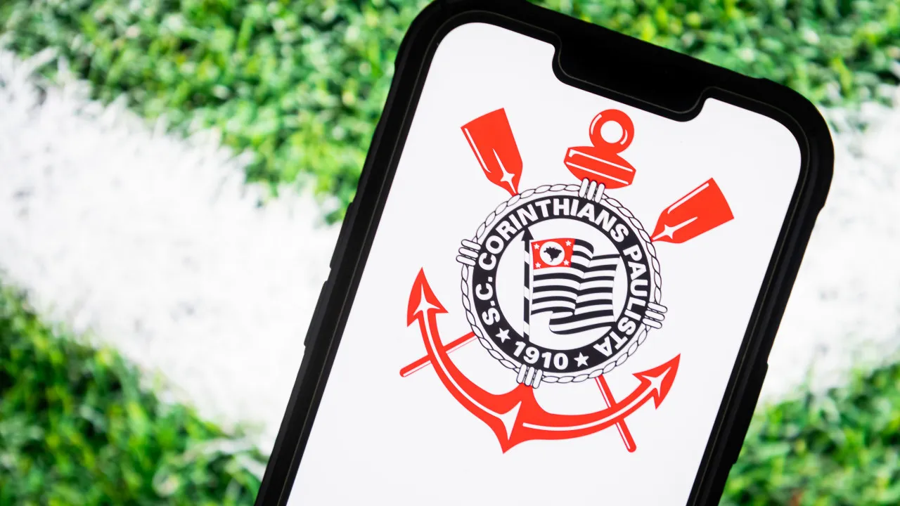 Contratação de Drubscky leva diretor da base a se demitir no Corinthians