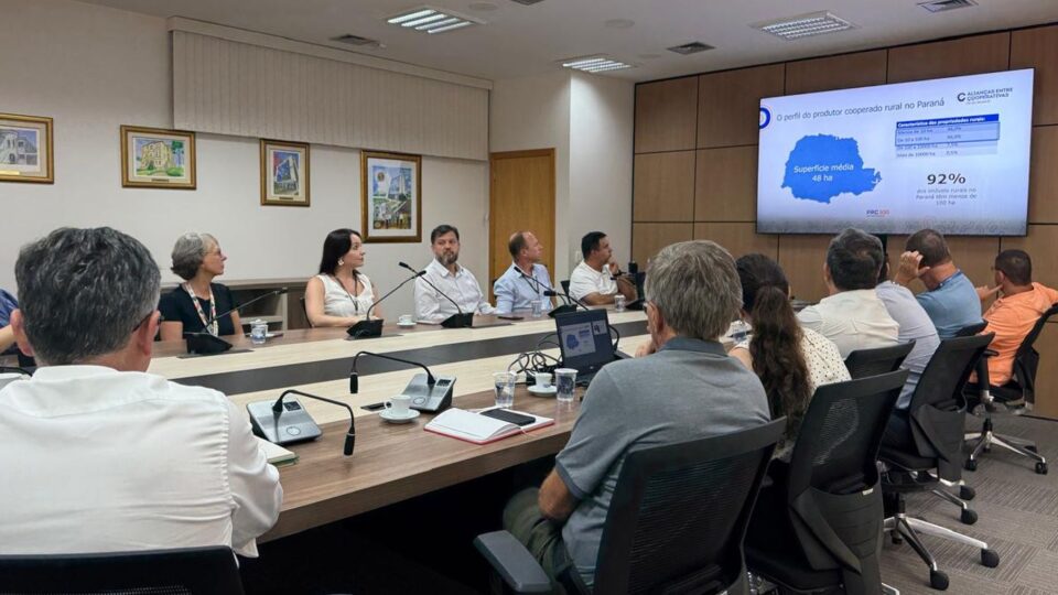 Sistema Ocepar e UTFPR discutem parcerias estratégicas para inovação e desenvolvimento do agronegócio no Paraná
