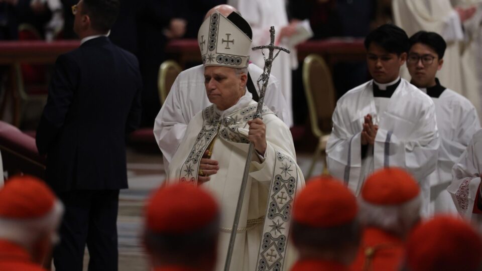 Papa diz que aborto é “maior destruidor” da paz e expressa preocupação com tensão EUA-Cuba
