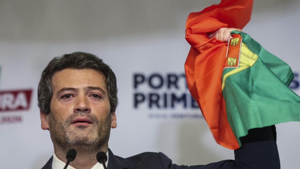 Candidato de direita lidera votação fora de Portugal, com destaque para o Brasil