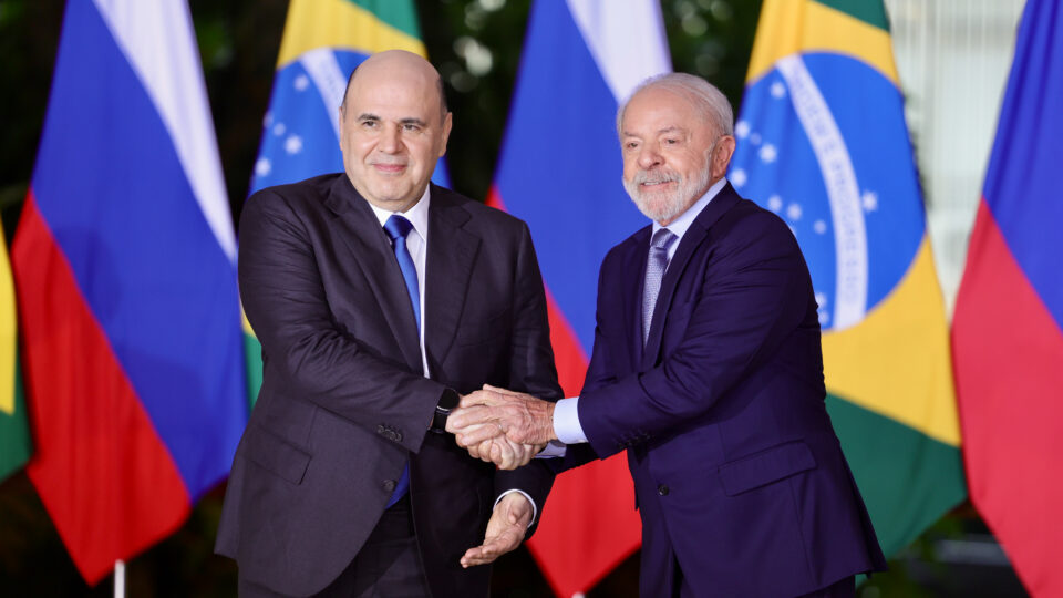 Rússia propõe retomada de voos diretos com o Brasil e promete facilidades a companhias aéreas