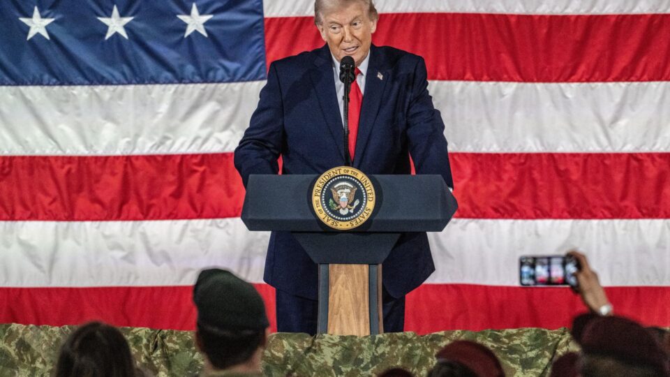 Trump pressiona Zelensky para que feche acordo com a Rússia e convoque novas eleições