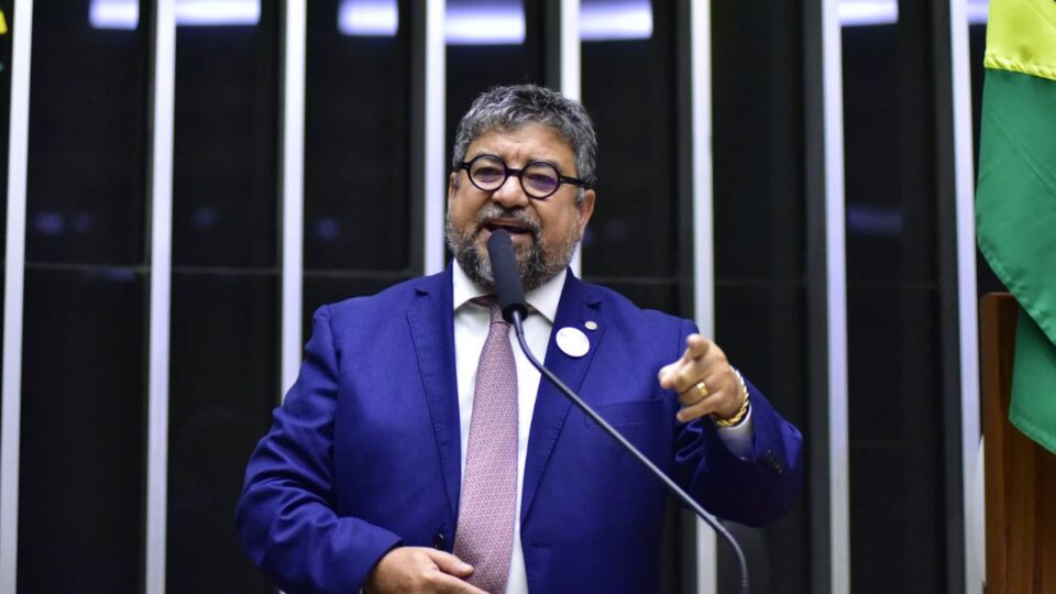 Vice-presidente do PT critica ala “família em conserva” e defende diálogo com conservadores