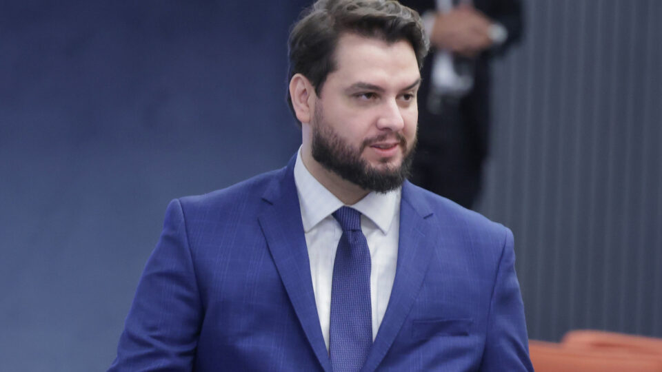 Moro e outros 15 parlamentares pedem para visitar Filipe Martins na prisão