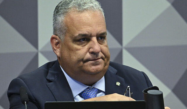 CPMI do INSS cancela sessão após relator apresentar problemas de saúde