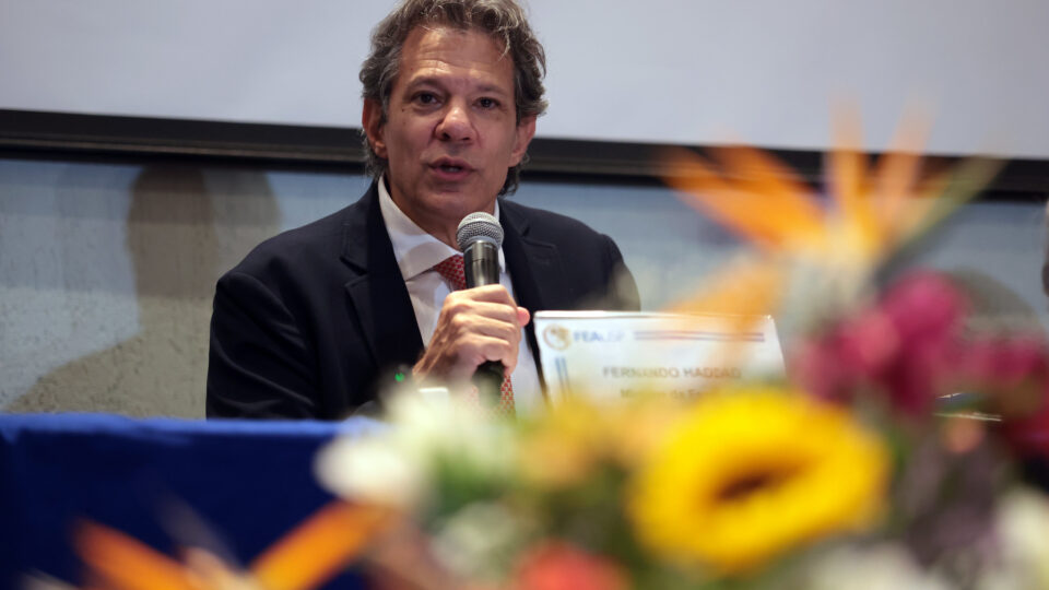 Haddad minimiza impacto econômico da guerra no Irã