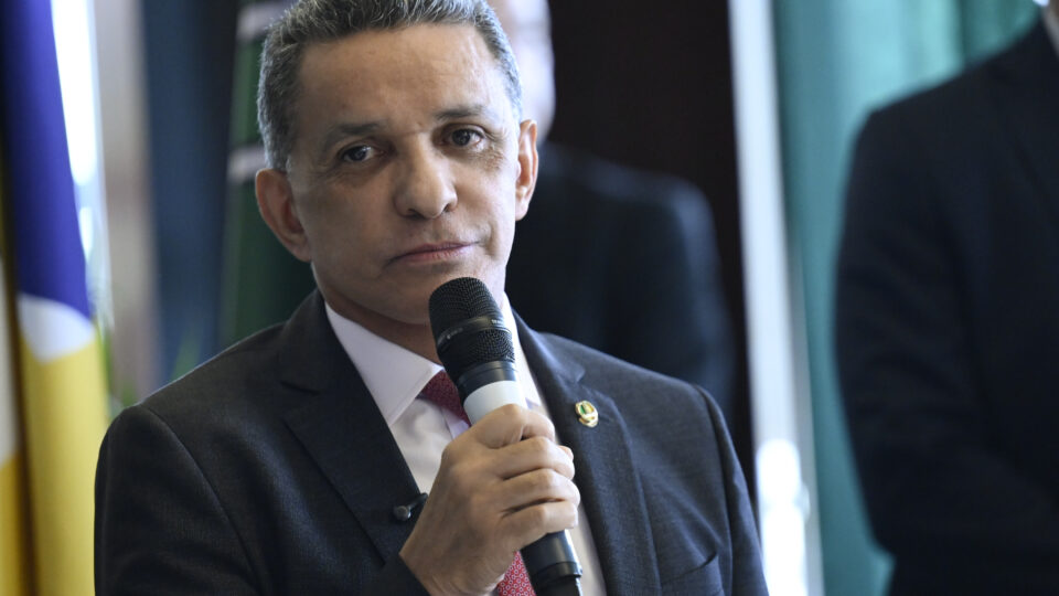 Mecias de Jesus renuncia ao Senado para assumir vaga no TCE de Roraima