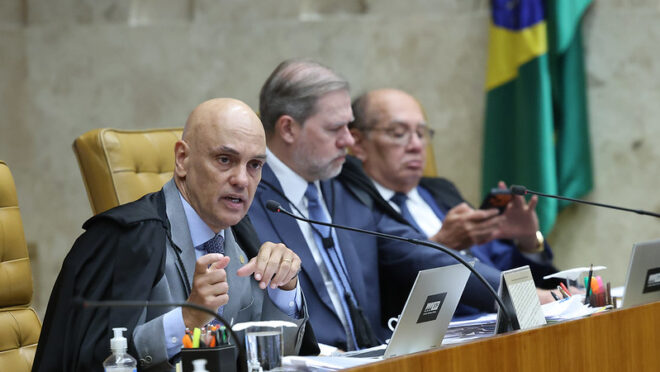 Moraes nega ter recebido mensagens de Vorcaro no dia da prisão do banqueiro