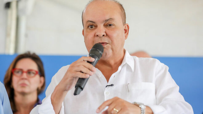 Ibaneis sanciona uso de imóveis e empréstimo para socorrer BRB