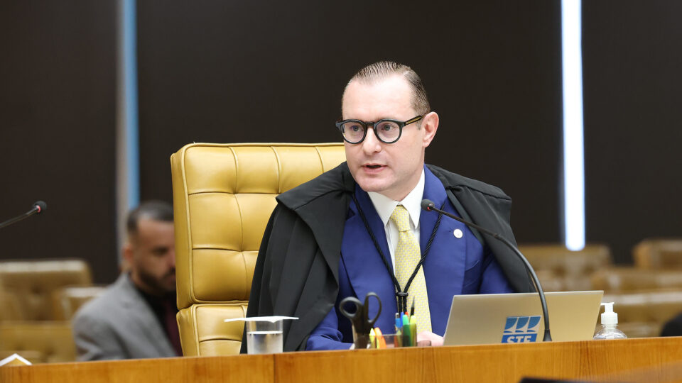 Zanin encerra ação contra efeitos da Magnitsky sobre Moraes