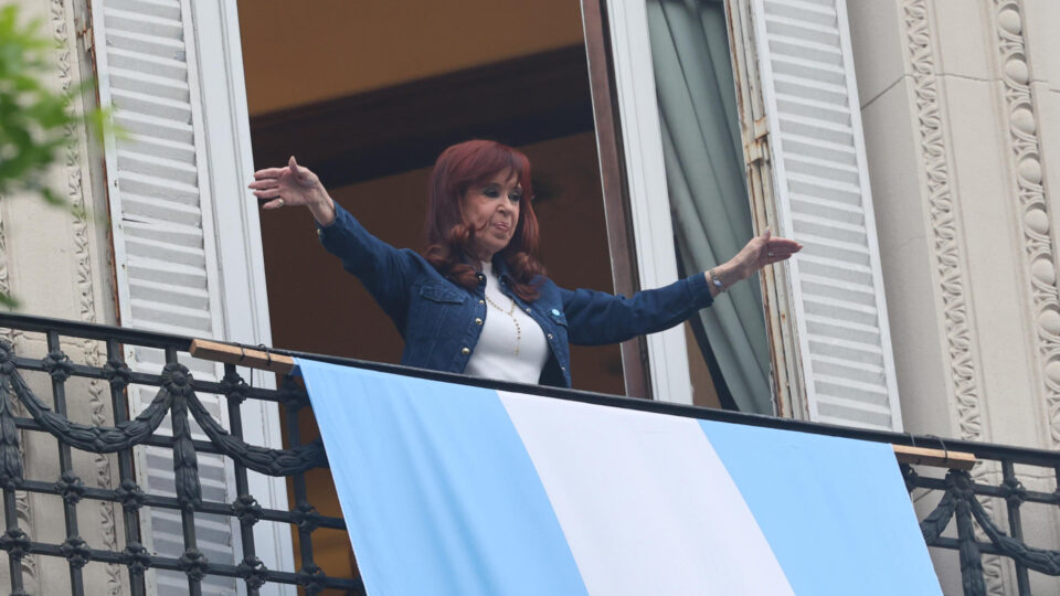 Cristina Kirchner chama juízes de mafiosos e alega “caça às bruxas” em novo caso de corrupção