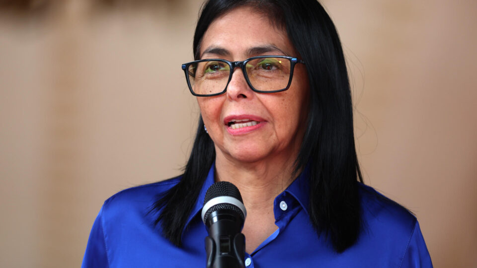 Ditadora interina da Venezuela participa de fórum econômico nos EUA