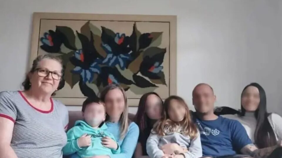 Moraes revoga prisão domiciliar de idosa doente do 8/1 e manda investigar juiz que a soltou