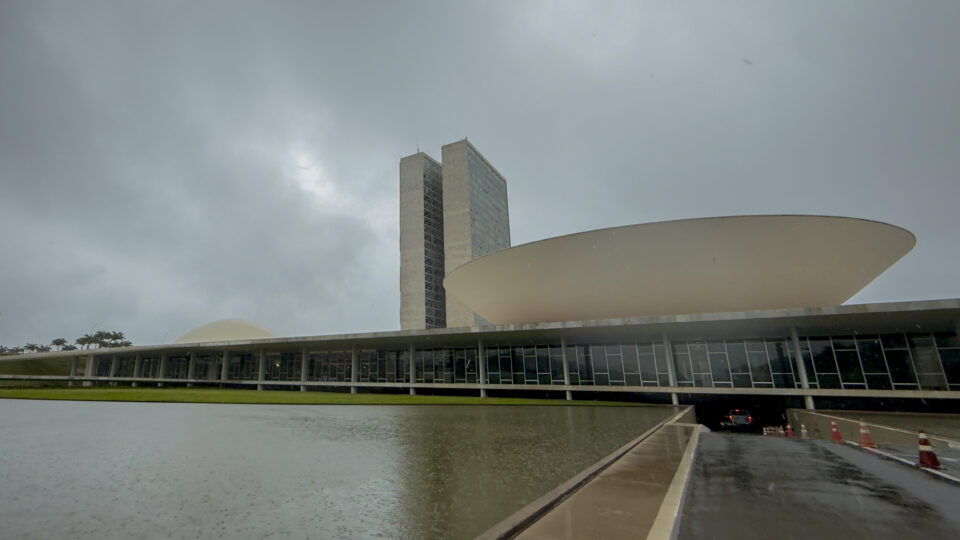 Governadores miram Senado e influenciam plano de renovação da direita