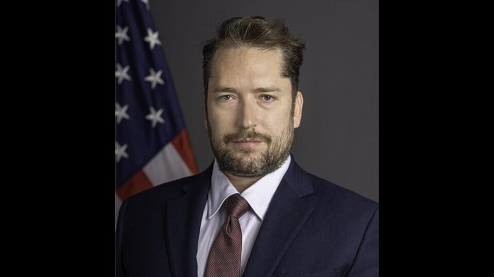 EUA confirmam visita de assessor de Trump ao Brasil