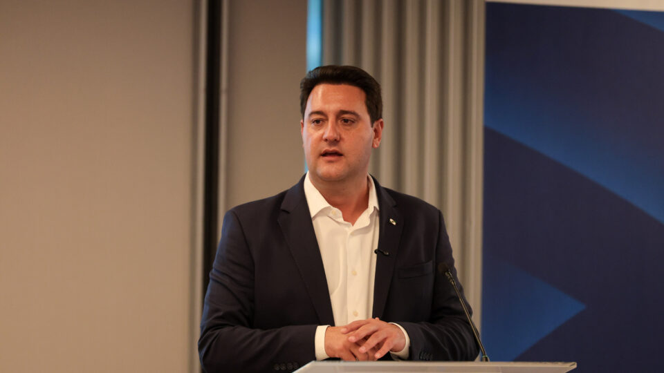 “Não sou a terceira via. Me apresento como candidato da direita”, diz Ratinho Junior