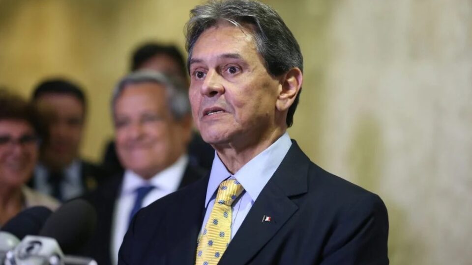 Moraes manda Roberto Jefferson pagar multa para progredir de regime