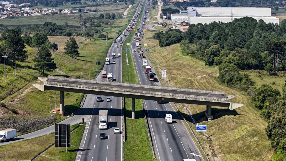 Construído nos anos 1990, viaduto no Contorno Leste pode deixar de ser símbolo de abandono